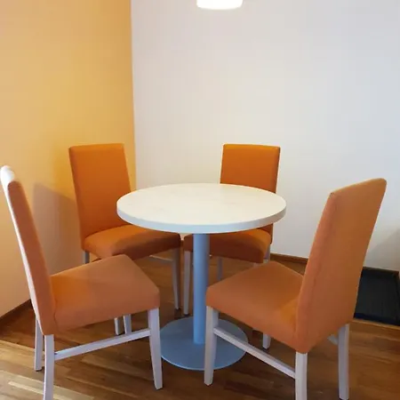 401 - S Apartmánmi Crocus . *